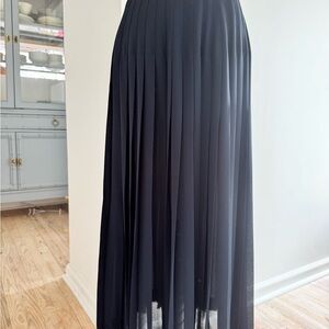 Liz Claiborne Classics Navy A-Line Pleated Skirt